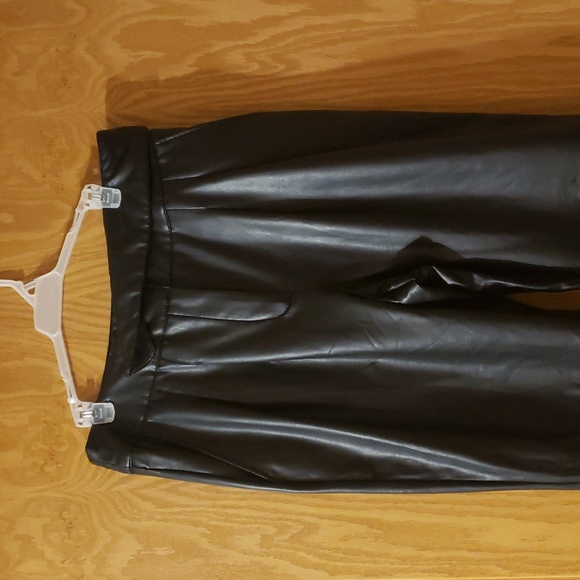 NWOT New York & Company Leather Pants - Picture 3 of 7